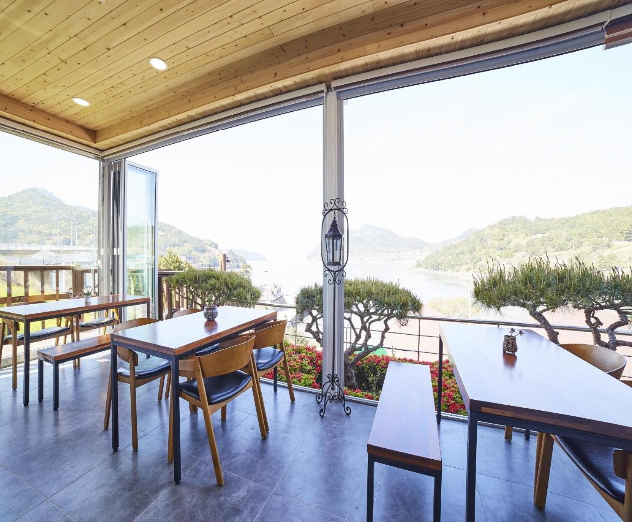 Goheung Hayan Noeul Hotel Exterior foto