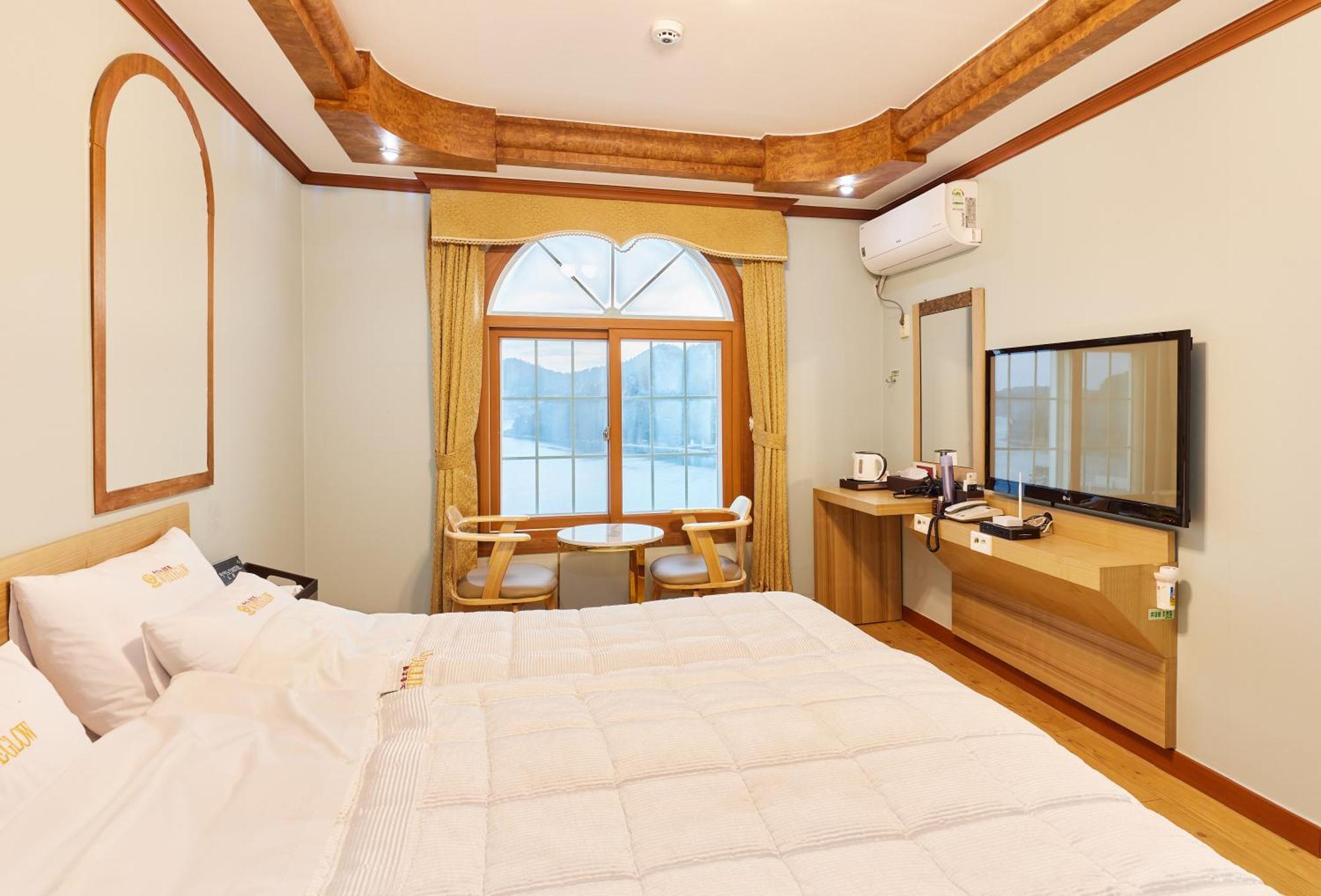 Goheung Hayan Noeul Hotel Exterior foto